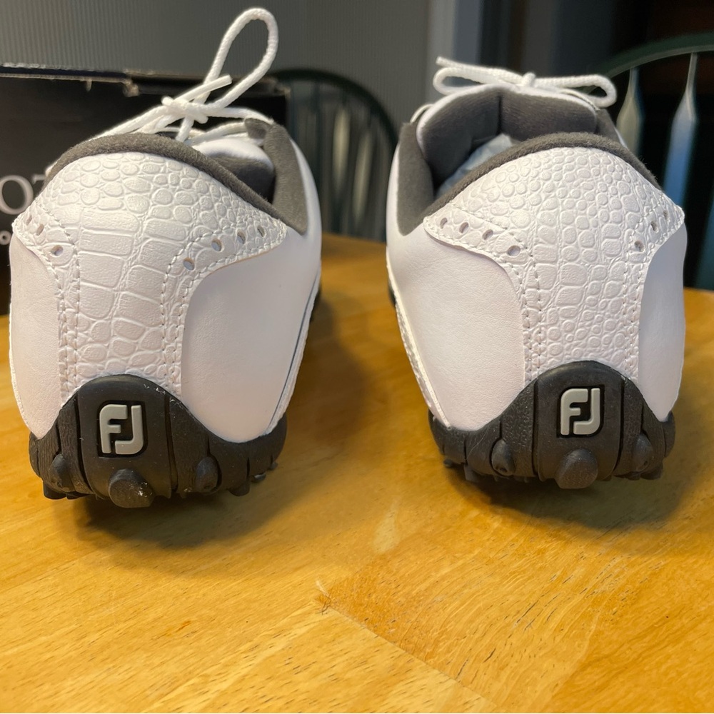 FootJoy White and Black Women’s Narrow Golf Shoes - Picture 3 of 9